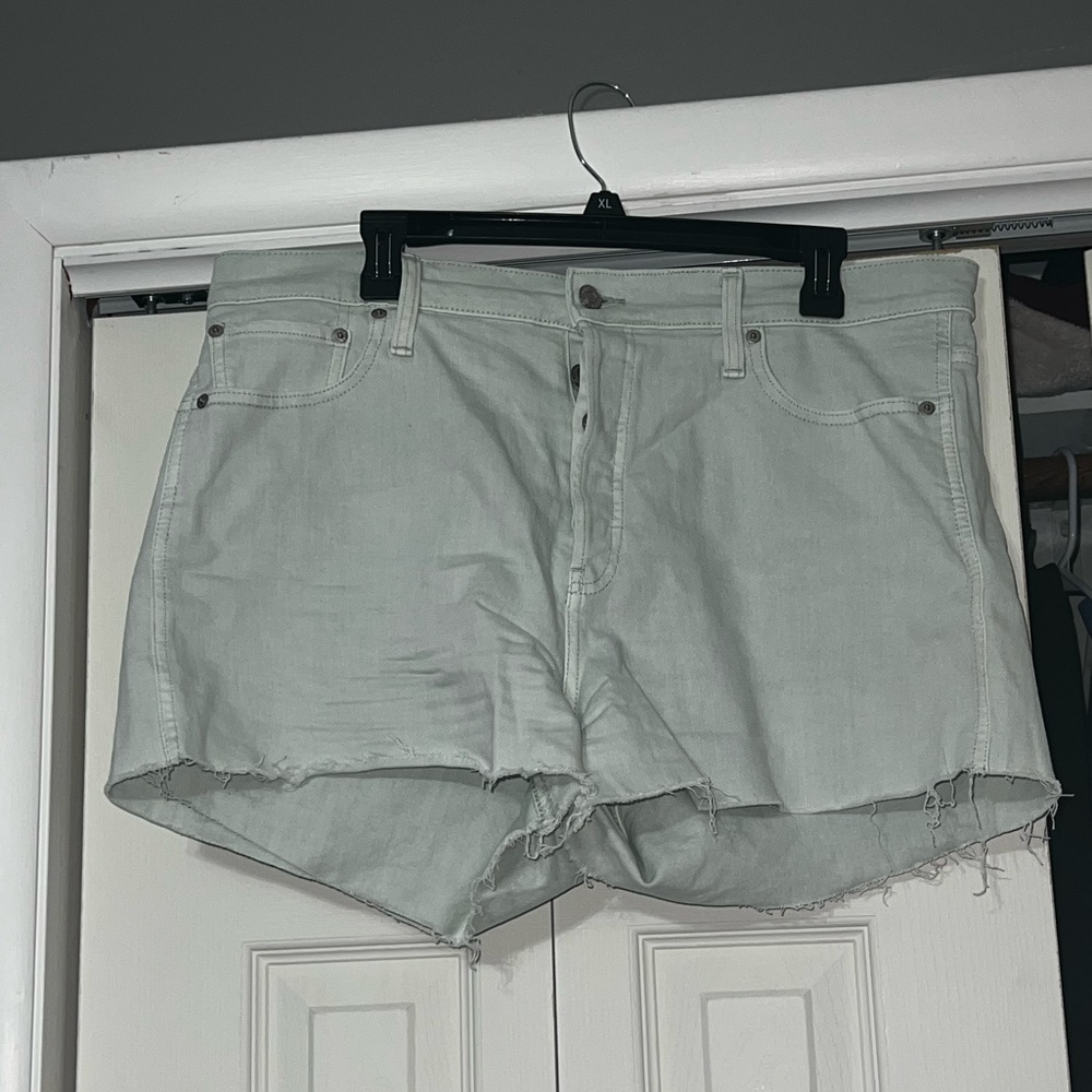 NWOT gap mint green button up shorts